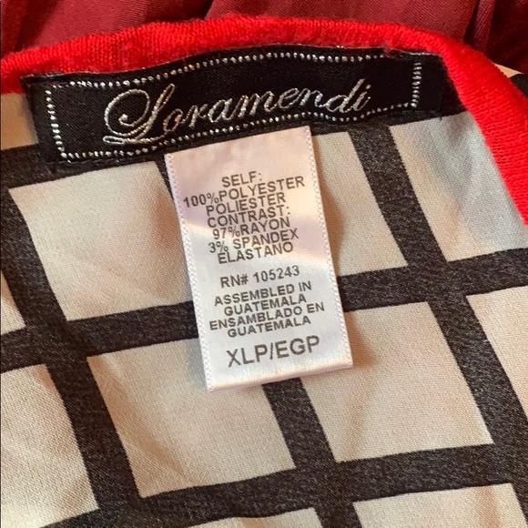 Half checkered blouse - Picture 4 of 4